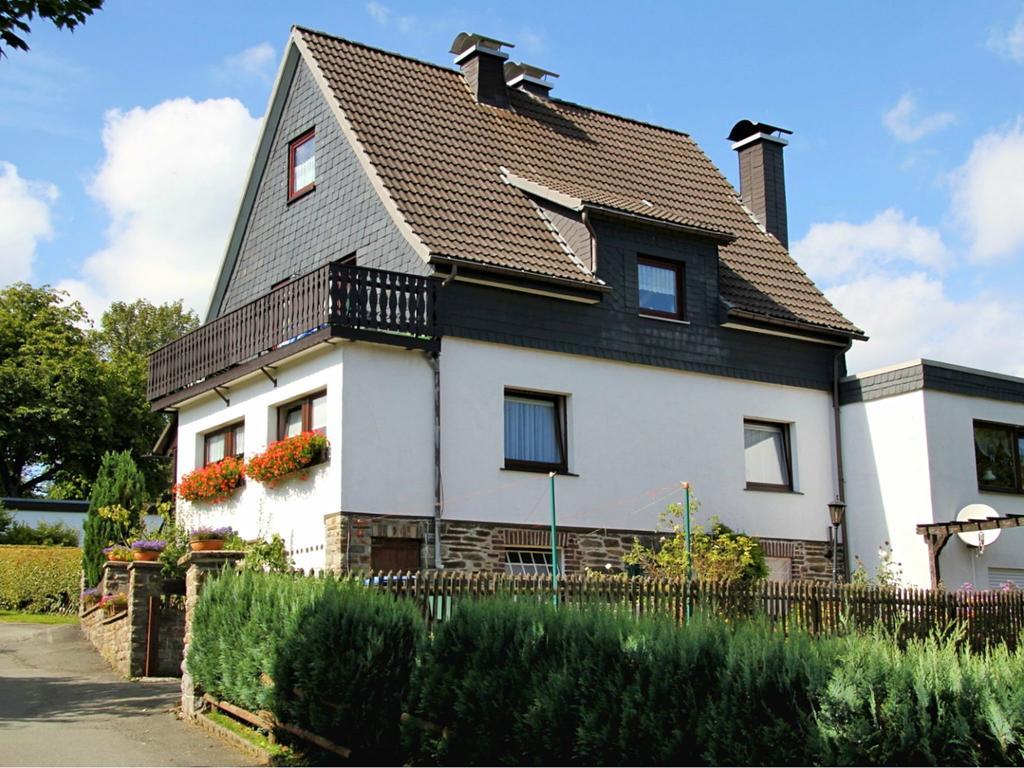 Apartment In Langewiese Sauerland With Garden Вінтерберг Екстер'єр фото